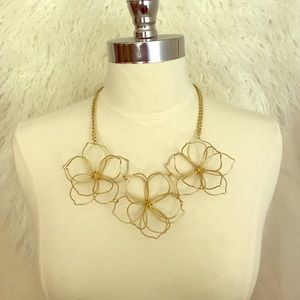 Francesca's flower necklace