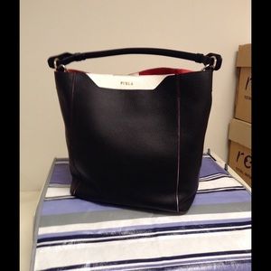 Large Bucket Bag Superior Condition