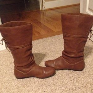 Tall brown X-APPEAL boots'