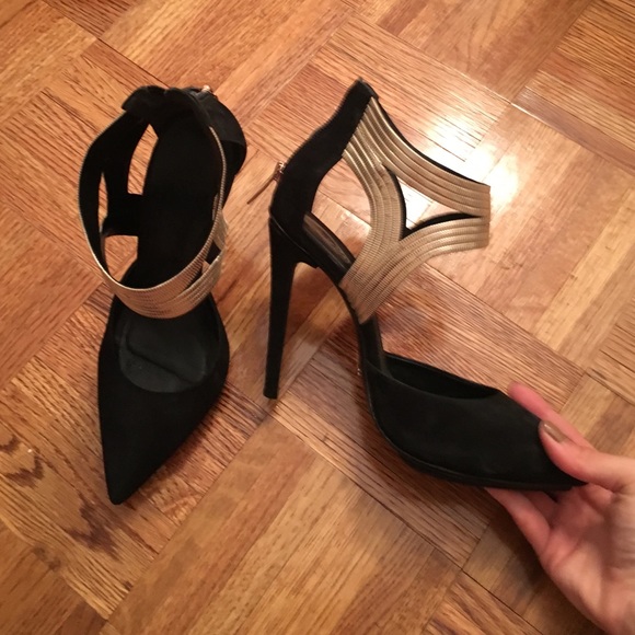SCHUTZ Shoes - Barely worn! Schutz pumps size 8.5