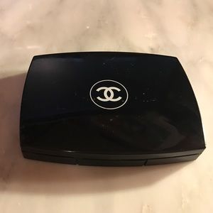 Chanel Double Perfection Lumiere in No. 22