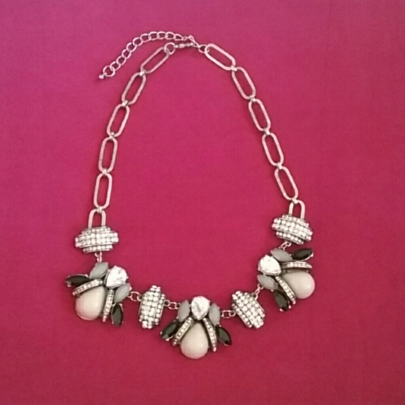 🔮stunning statement necklace🔮