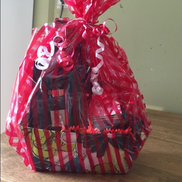 Avon basket products - Picture 1 of 3