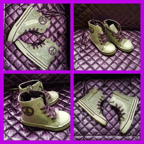 Other - Girl's Silver Sparkle Sneakers