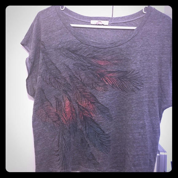 Forever 21 Feather Crop Tee - Small