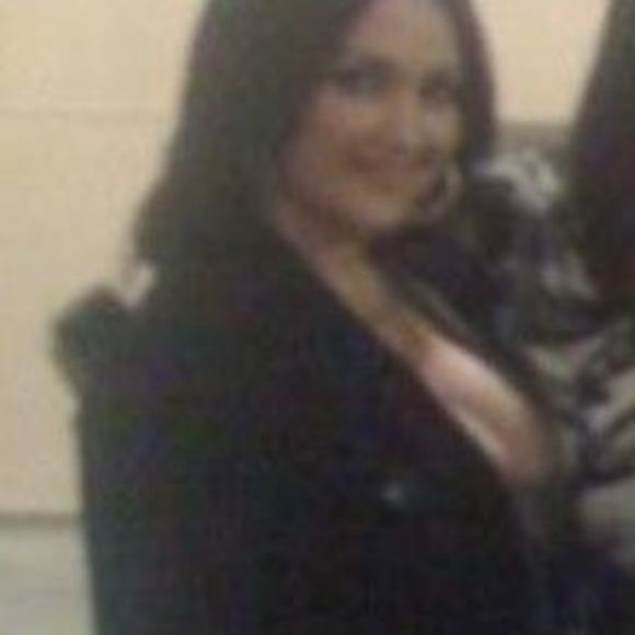 Meet your Posher, Leila