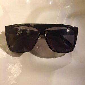 ✨black sunglasses✨