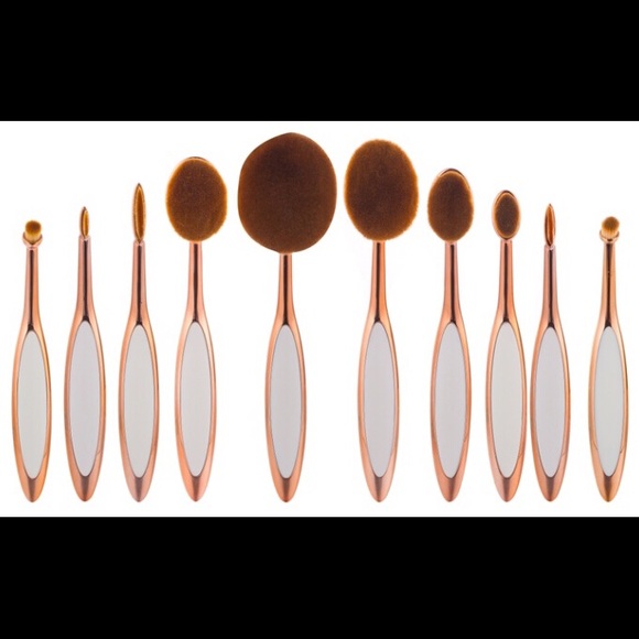 Rose Gold & White Oval Brushes - Picture 4 of 4
