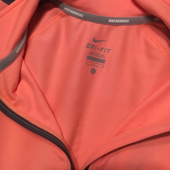 Nike pullover - Picture 2 of 3