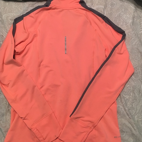 Nike pullover - Picture 3 of 3