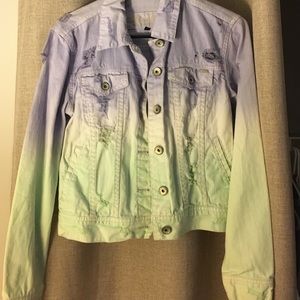 Bullhead Ombré Denim Jacket 😍