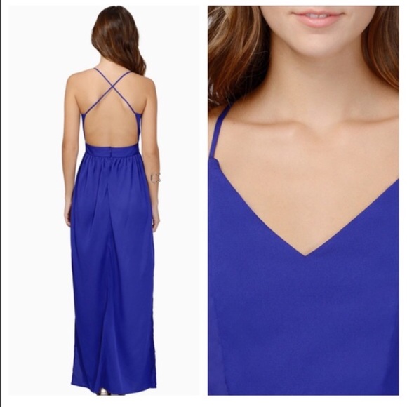 Tobi open back maxi dress. Beautiful blue. Small.