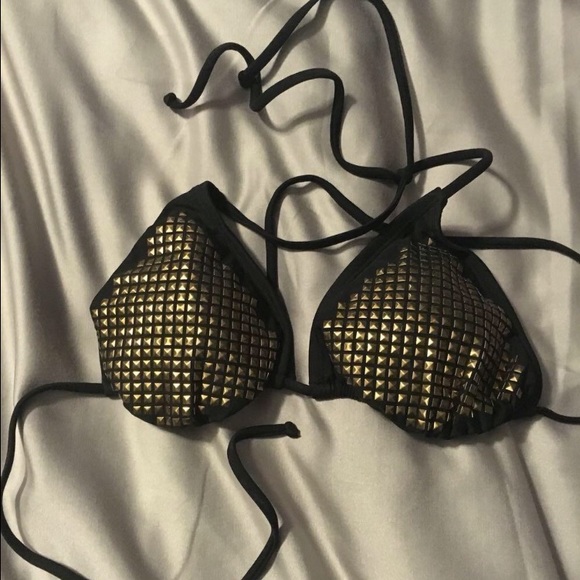 Swimsuit top - Picture 1 of 1