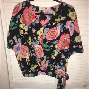 Floral v-neck blouse!