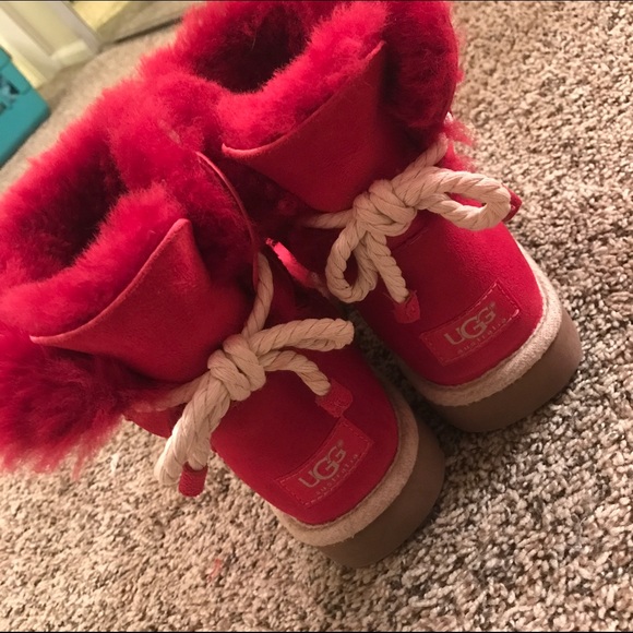 Selena Bow Uggs