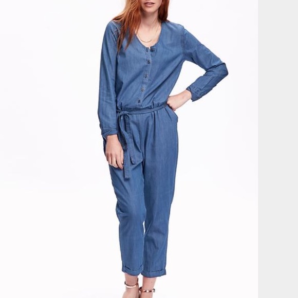 Old Navy denim Jumpsuit. Worn once. XXL