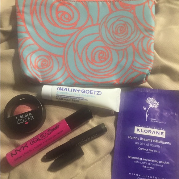 Make up bag with goodies!