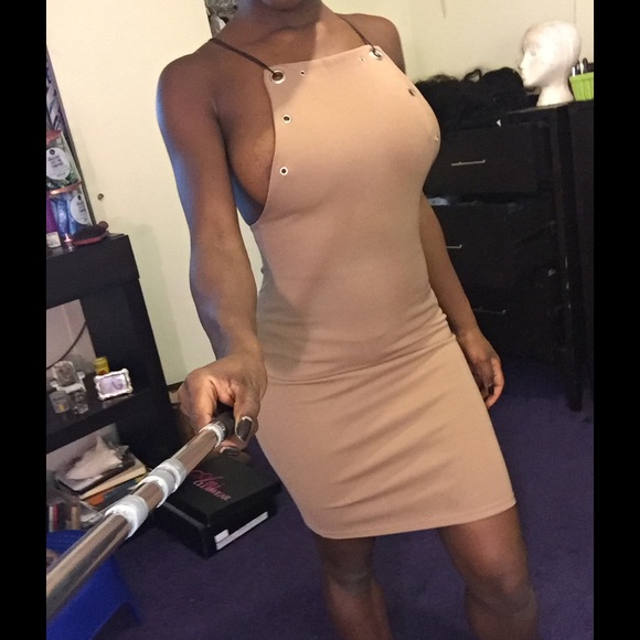 Petite Emma Eyelet Detail Bodycon Mini Dress - Picture 3 of 4