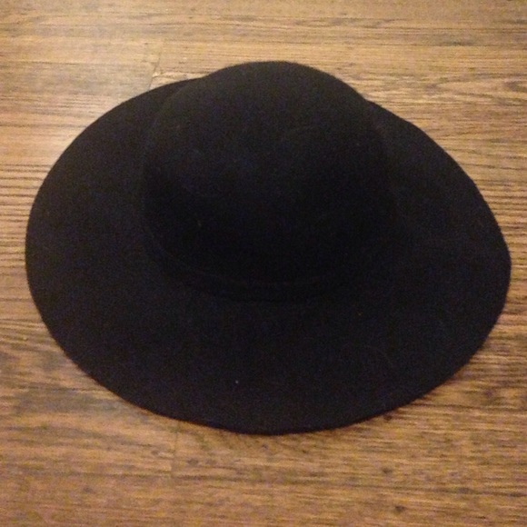 Deena and Ozzy Black Felt Floppy Hat