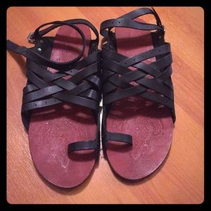 Free People Black Flat Sandal Size 39.