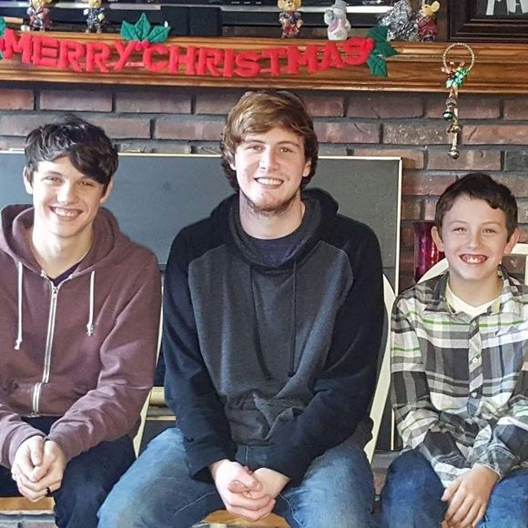 Meet your Posher, Julie - Picture 1 of 1