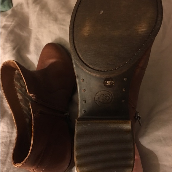 Lucky brand leather boots - Picture 3 of 4