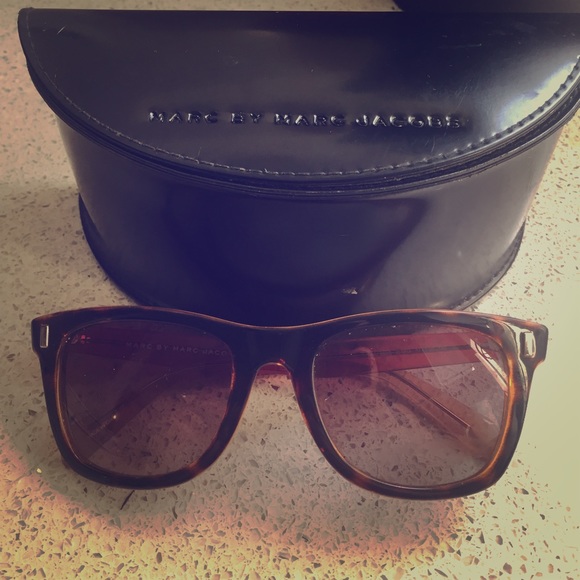 Marc by Marc Jacobs Sunglasses - Brown/Coral