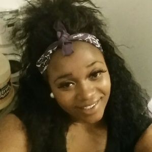 Meet your Posher, Quinisha