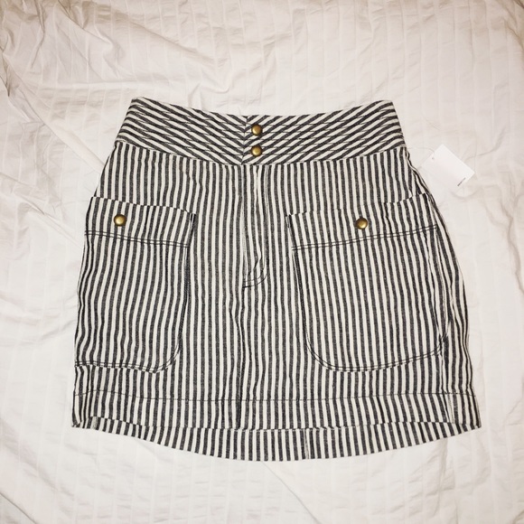 STRIPED MINI SKIRT - Picture 2 of 2