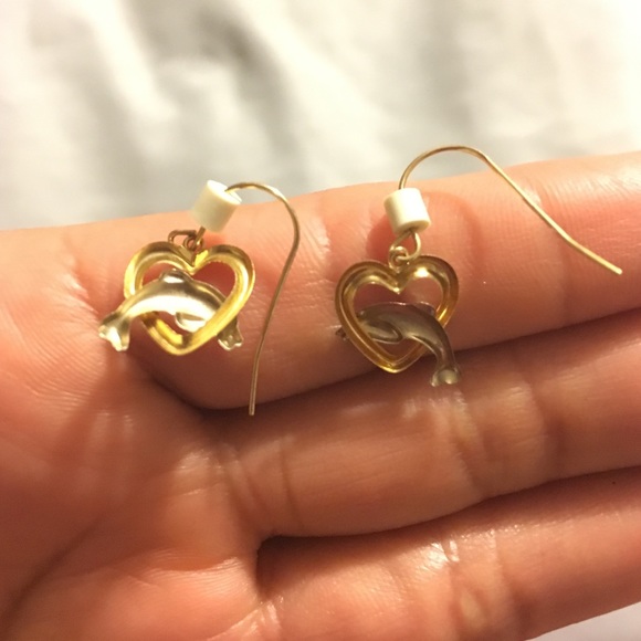 Earring - Picture 3 of 3