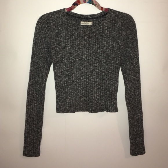 Grey Abercrombie crop top