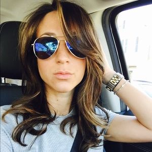 Meet your Posher, Dana