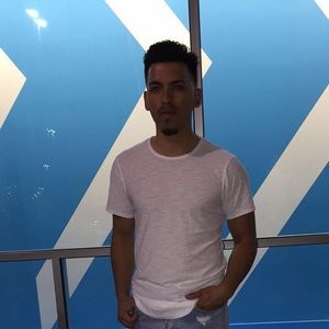 Meet your Posher, Luis