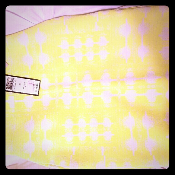Bcbgmaxazria skirt