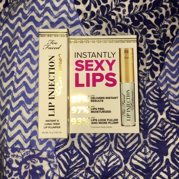 Too faced Lip Injection gloss