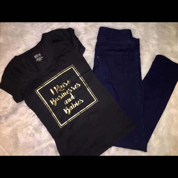 I RAISE BUSINESSES & BABIES MOM TEE 👩‍👦‍👦