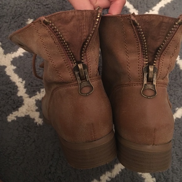 Tan Leather Combat Boots from Guess - Picture 2 of 3