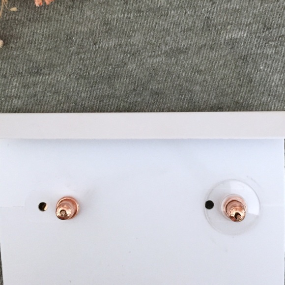 NWT Kendra Scott Sawyer Rose Gold Ear Climbers - Picture 4 of 4