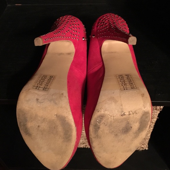 Red Platform Stud Heels - Picture 4 of 4