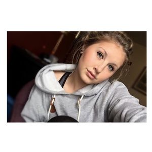 Meet your Posher, Nikki