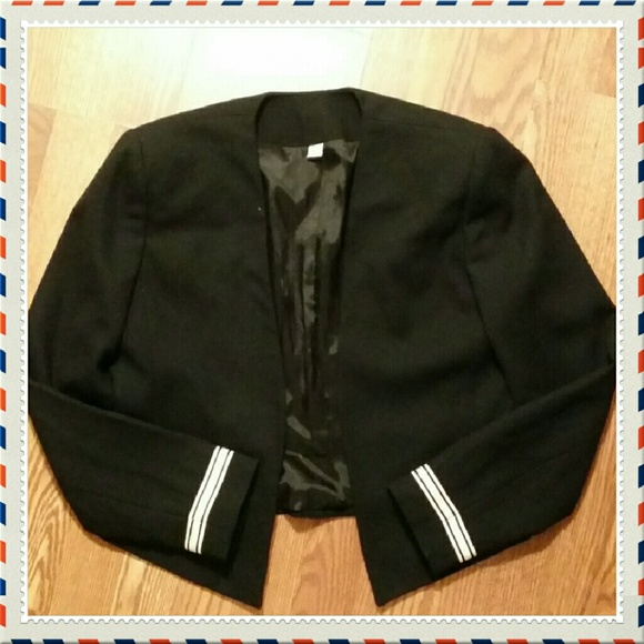 Women's Black Crop Blazer