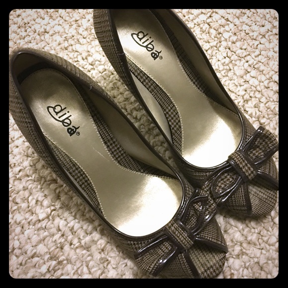 Brown plaid peep-toe pump.