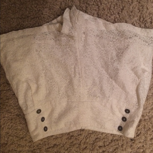 🚫SOLD🚫High waisted white lace shorts - Picture 1 of 3