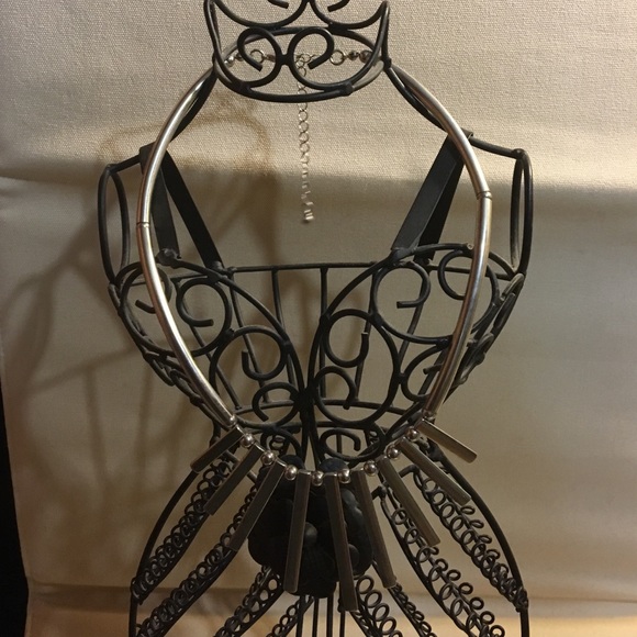 Neckless