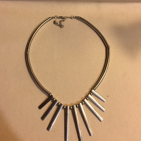 Neckless - Picture 2 of 3