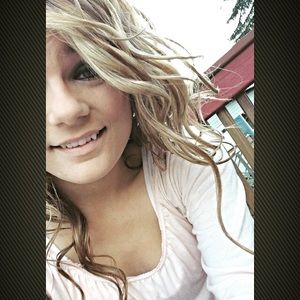 Meet your Posher, Sheena