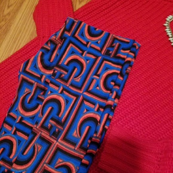 Lularoe leggings in OS Geometric Royal Blue