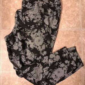 Black and grey floral Torrid skinny jeans