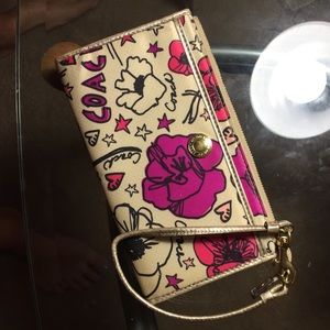 Coach Poppy Wristlet