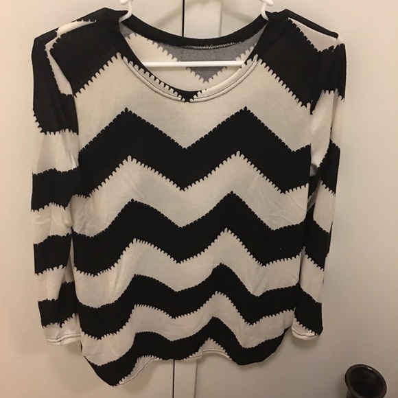 π βοΈ SALE...........LADIES SCOOP NECK T SHIRT - Picture 2 of 4